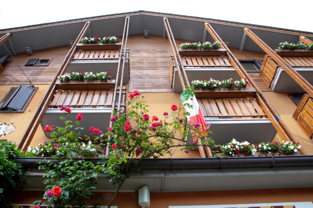 Hotel Moizi Chiesa in Valmalenco Exterior photo